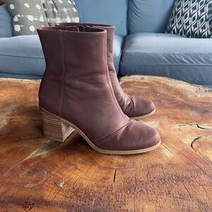 Toms chocolate brown boots